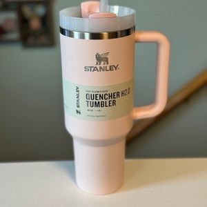 NWT Stanley Unreleased Bloom The Clean Slate 40oz Tumbler (DSG exclusive) 🤍🩷